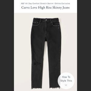 NWT Curve Distressed High Rise Skinny Jeans
